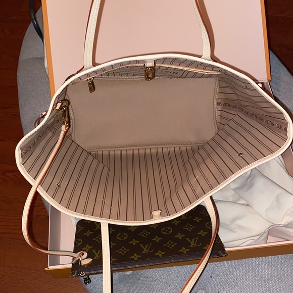 Louis Vuitton Neverfull Mono MM & Wristlet Gift Box with Blue Ribbon NEW - Picture 6 of 16